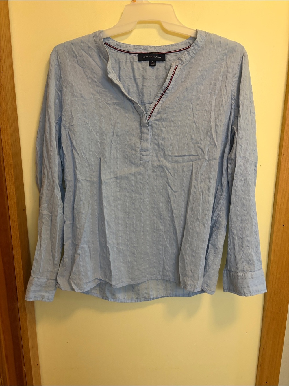 Tommy Hilfiger Light Blue Textured Long-Sleeve Button-Down Shirt